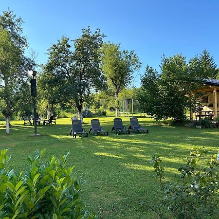 Apartments Celopek Licko Petrovo Selo Экстерьер фото