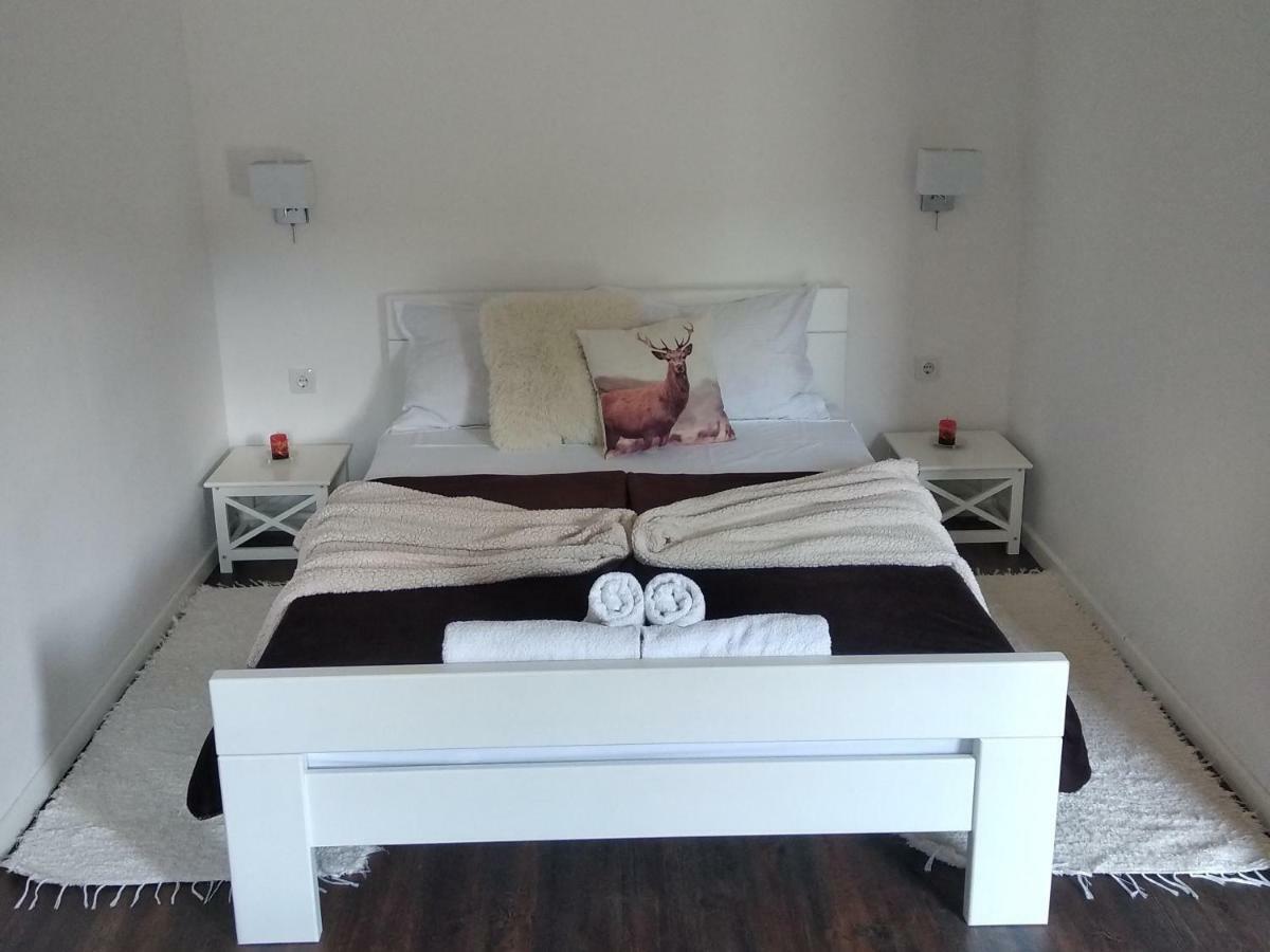 Apartments Celopek Licko Petrovo Selo Экстерьер фото